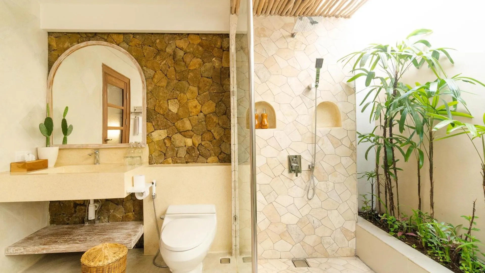 Lamoon Villas Berawa Canggu